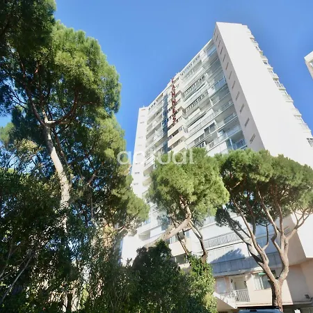 Apartment Cannes 14-2 *